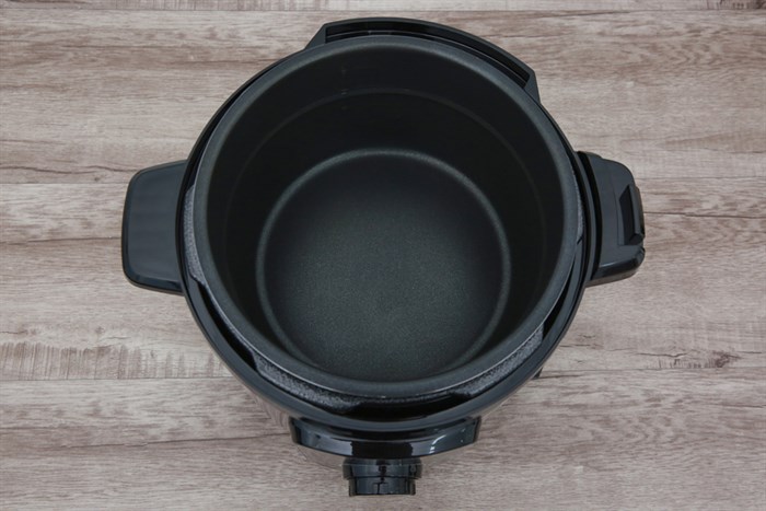 Nồi áp suất điện BlueStone PCB-5619 5 lít Màu Xám