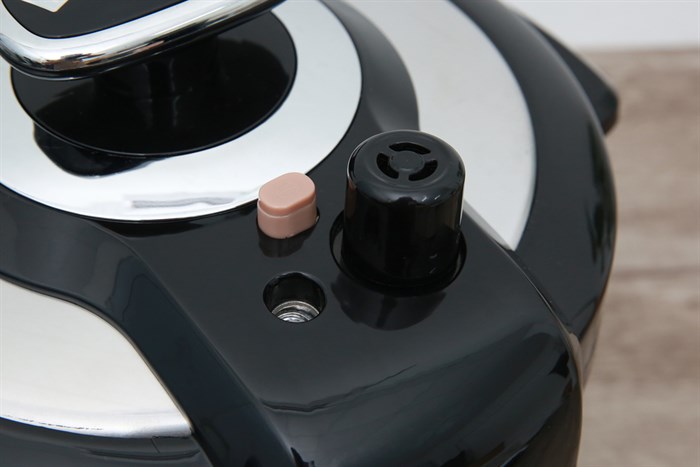 Nồi áp suất điện BlueStone PCB-5619 5 lít Màu Xám