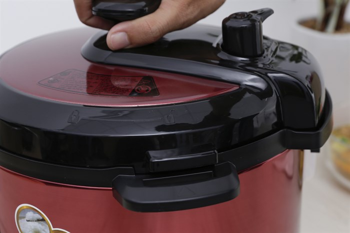 Nồi áp suất điện Midea MY-CH501A 5 lít Màu Đỏ