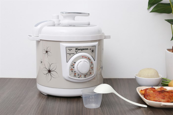 Nồi áp suất điện Kangaroo KG286 6 lít Màu Trắng - Kem