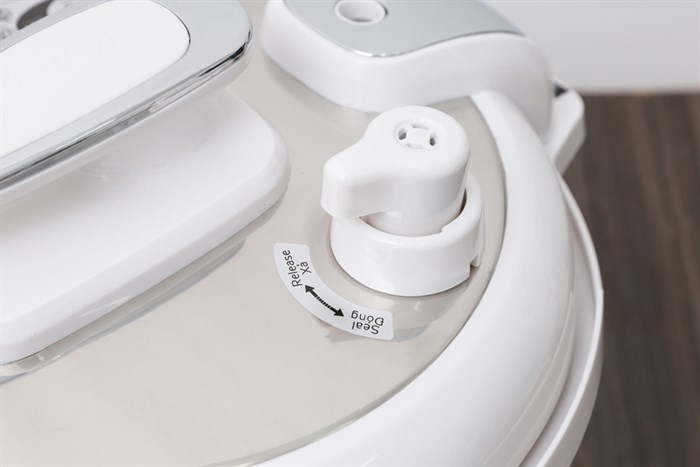 Nồi áp suất điện Kangaroo KG286 6 lít Màu Trắng - Kem