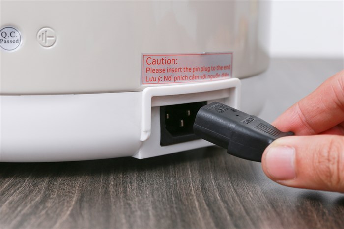 Nồi áp suất điện Kangaroo KG286 6 lít Màu Trắng - Kem