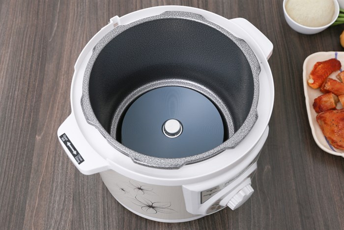 Nồi áp suất điện Kangaroo KG286 6 lít Màu Trắng - Kem