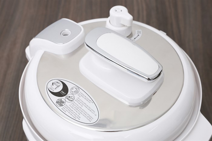 Nồi áp suất điện Kangaroo KG286 6 lít Màu Trắng - Kem