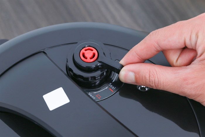 Nồi áp suất điện Philips HD2137/65 6 lít Màu Bạc