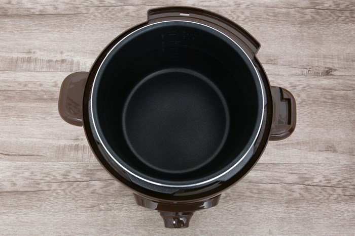 Nồi áp suất điện BlueStone PCB-5629 5 lít Màu Nâu