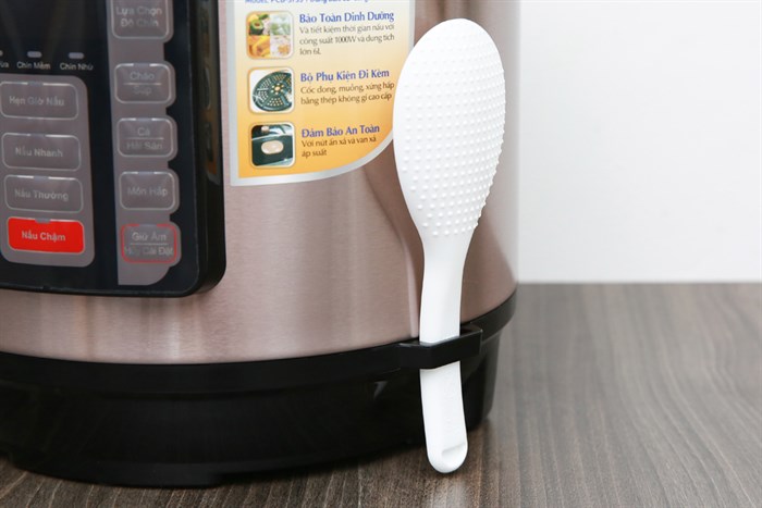 Nồi áp suất điện Bluestone PCB-5755 6 lít Màu Nâu