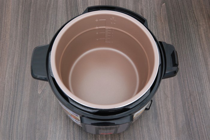 Nồi áp suất điện Bluestone PCB-5755 6 lít Màu Nâu