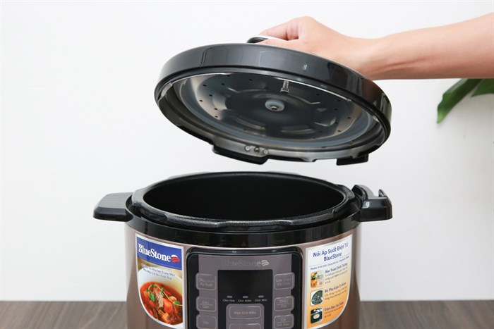 Nồi áp suất điện Bluestone PCB-5755 6 lít Màu Nâu