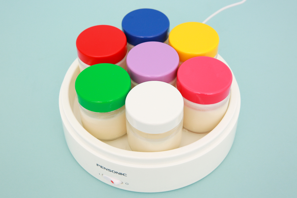 Đi kèm máy có 7 hũ làm sữa chua dung tích 200 ml/hũ - Máy làm sữa chua Pensonic PYM-700 Đi kèm máy có 7 hũ làm sữa chua dung tích 200 ml/hũ - Máy làm sữa chua Pensonic PYM-700