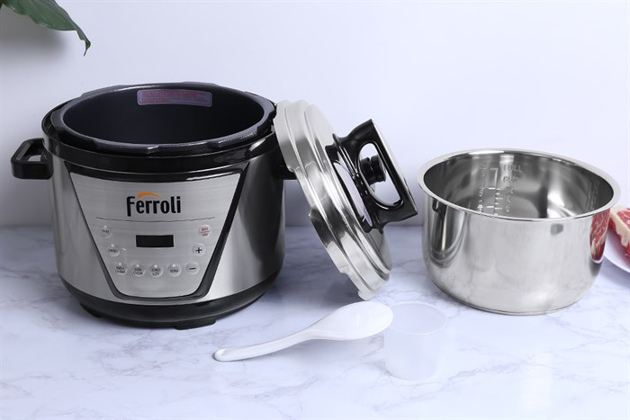 Nồi áp suất điện Ferroli FPC900-D 5 lít Màu Bạc Inox