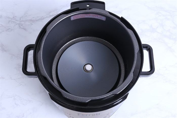 Nồi áp suất điện Ferroli FPC900-D 5 lít Màu Bạc Inox