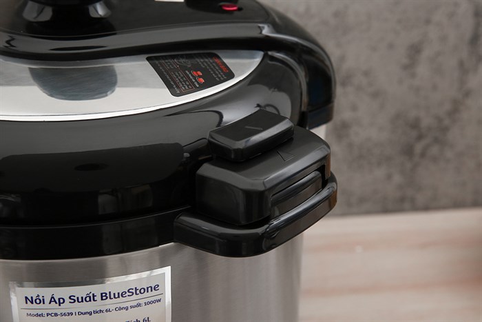 Nồi áp suất điện BlueStone PCB-5639 6 lít Màu Bạc