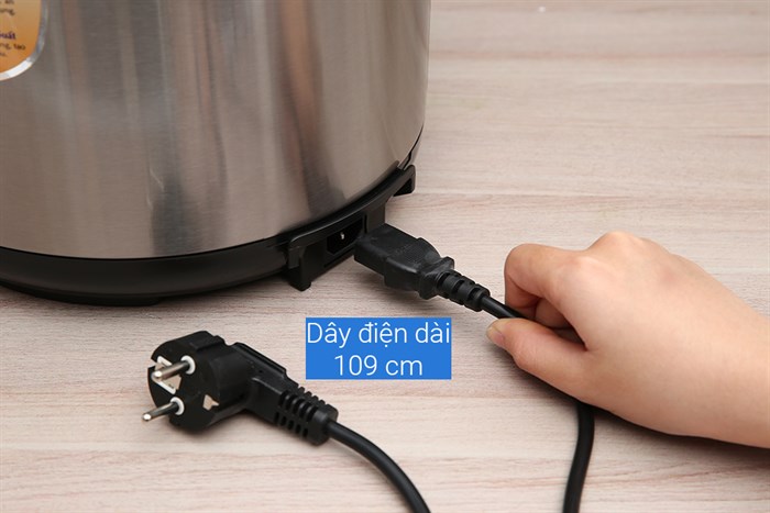 Nồi áp suất điện BlueStone PCB-5639 6 lít Màu Bạc