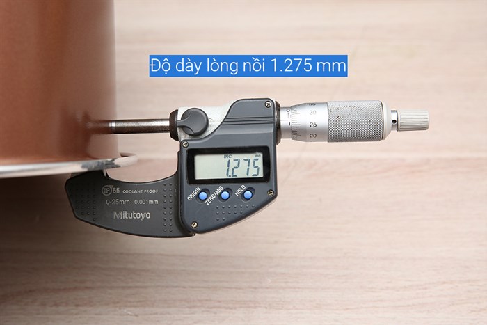 Nồi áp suất điện BlueStone PCB-5639 6 lít Màu Bạc