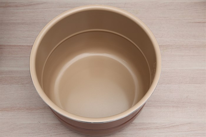 Nồi áp suất điện BlueStone PCB-5639 6 lít Màu Bạc