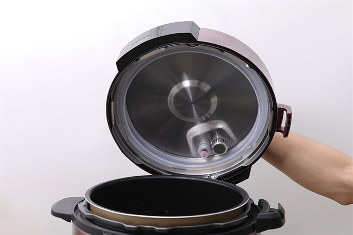 Nồi áp suất điện Sunhouse SHD1657 6 lít Màu Đen - Tím