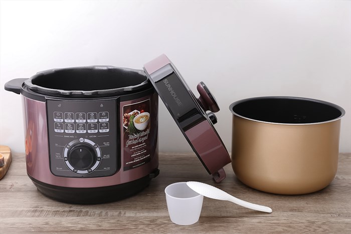 Nồi áp suất điện Sunhouse SHD1657 6 lít Màu Đen - Tím