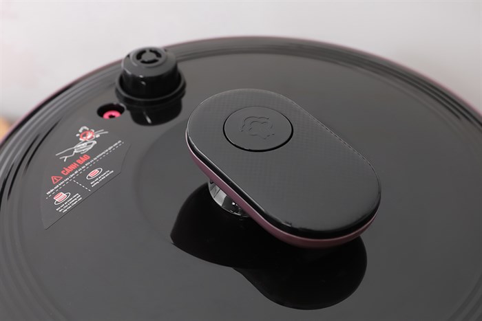 Nồi áp suất điện Sunhouse SHD1657 6 lít Màu Đen - Tím