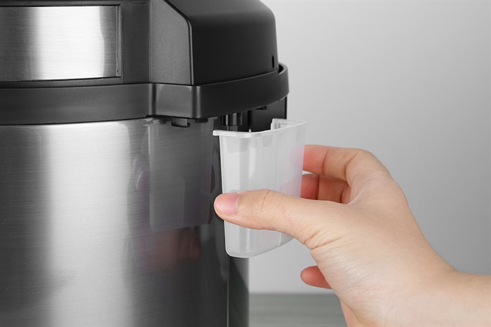 Nồi áp suất điện Lock&Lock EJP666SLV 6 lít Màu Đen - Bạc