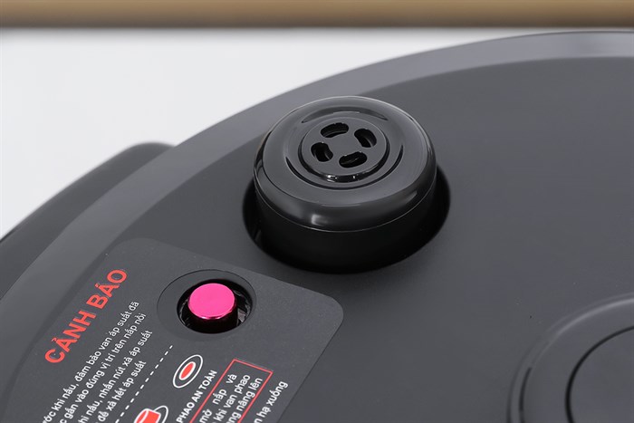 Nồi áp suất điện BlueStone PCB-5648 5 lít Màu Vàng đồng