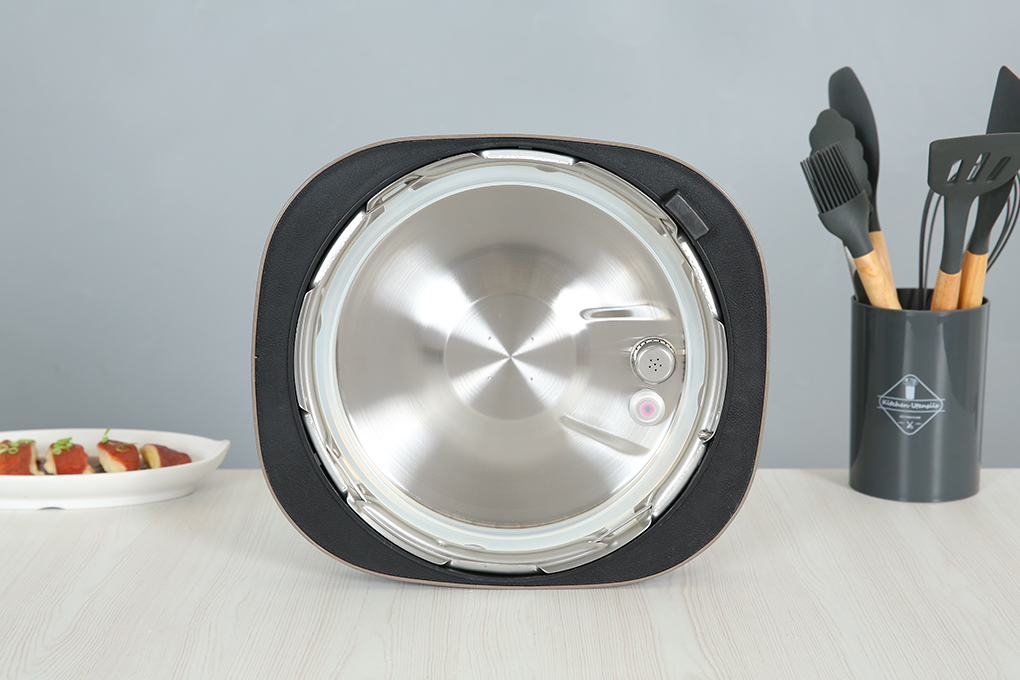 Nồi áp suất điện Sunhouse Mama SHD1580 5 lít Màu Nâu