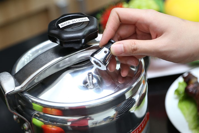 Nồi áp suất cơ Sunhouse PA300 3.0 lít Màu Bạc