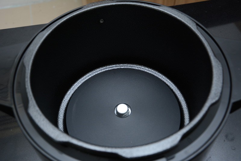 Nồi áp suất điện Philips HD2136 5 lít Màu Bạc