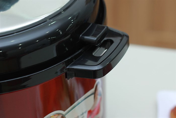 Nồi áp suất điện Sunhouse SHD-1552 5 lít Màu Đỏ