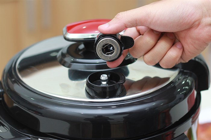 Nồi áp suất điện Sunhouse SHD-1552 5 lít Màu Đỏ