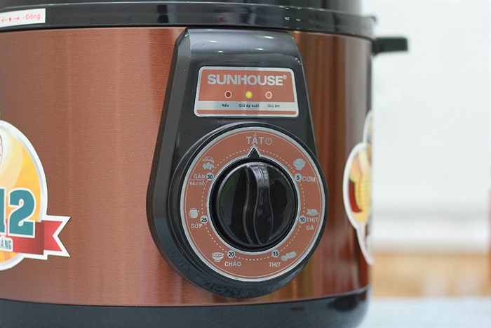 Nồi áp suất điện Sunhouse SHD-1552 5 lít Màu Nâu