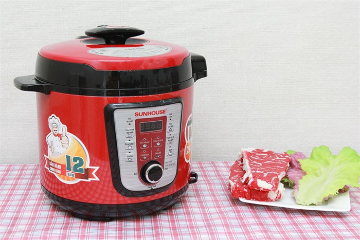 Nồi áp suất điện Sunhouse SHD 1767 6 lít Màu Đỏ