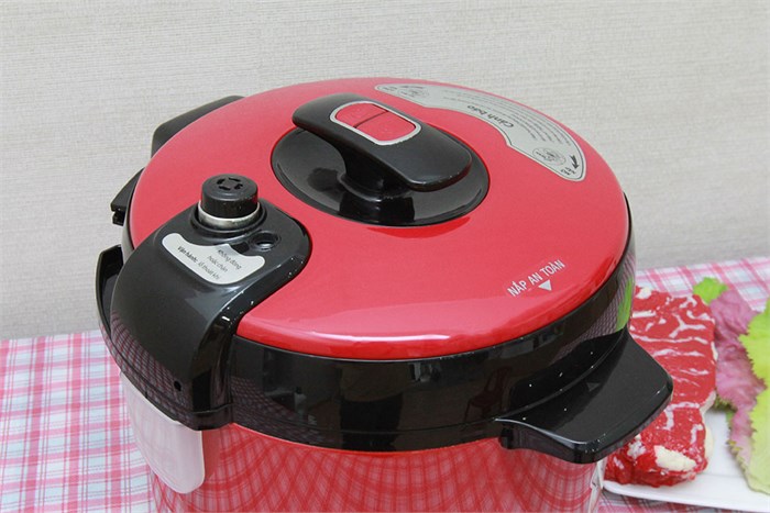 Nồi áp suất điện Sunhouse SHD 1767 6 lít Màu Đỏ