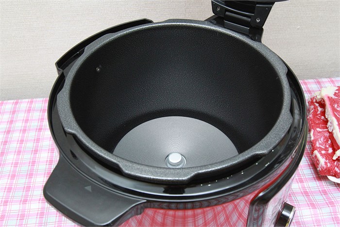 Nồi áp suất điện Sunhouse SHD 1767 6 lít Màu Đỏ