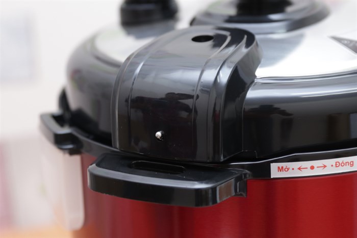 Nồi áp suất điện Sunhouse SHD-1562 6.0 lít Màu Đỏ