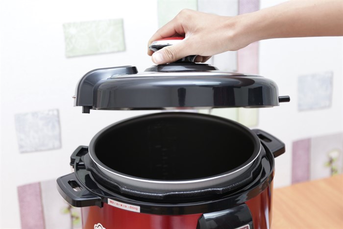 Nồi áp suất điện Sunhouse SHD-1562 6.0 lít Màu Đỏ