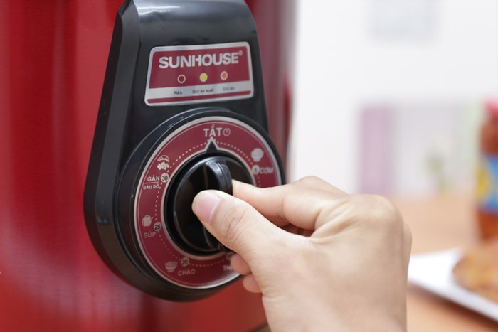 Nồi áp suất điện Sunhouse SHD-1562 6.0 lít Màu Đỏ