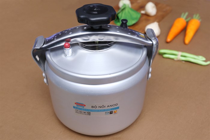 Nồi áp suất cơ Sunhouse SHA8603M 6 lít Màu Xám