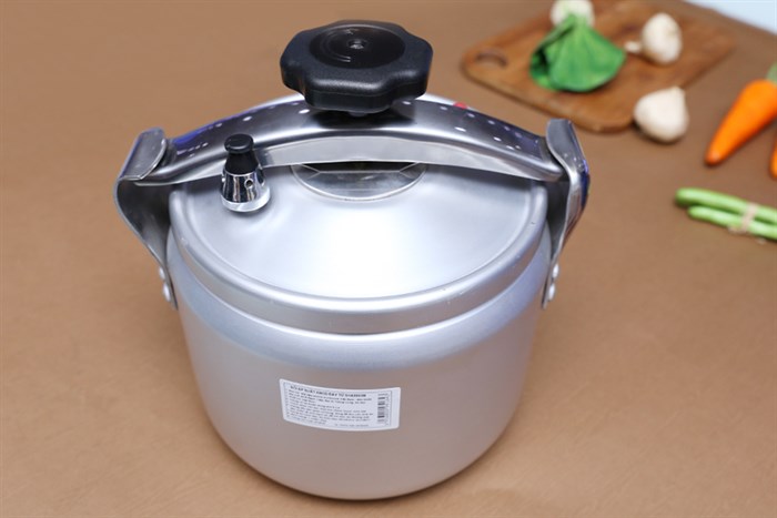 Nồi áp suất cơ Sunhouse SHA8603M 6 lít Màu Xám