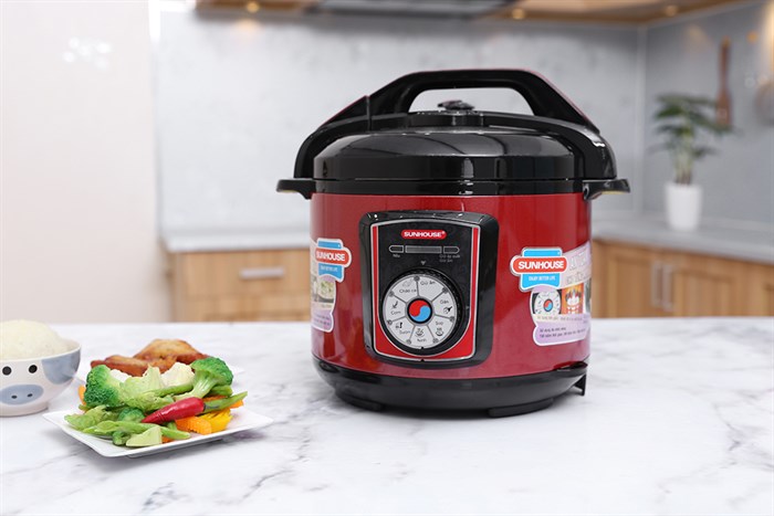 Nồi áp suất điện Sunhouse SHD1755 5 lít Màu Đỏ