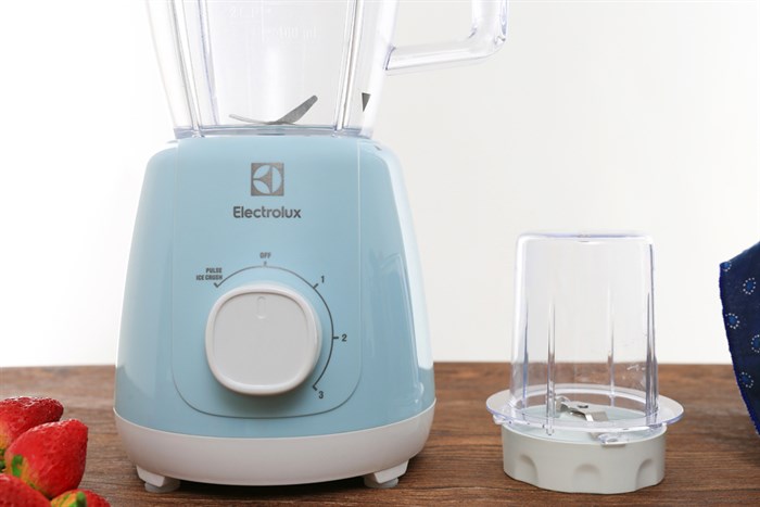 Máy xay sinh tố đa năng Electrolux EBR3416 Màu Xanh ngọc
