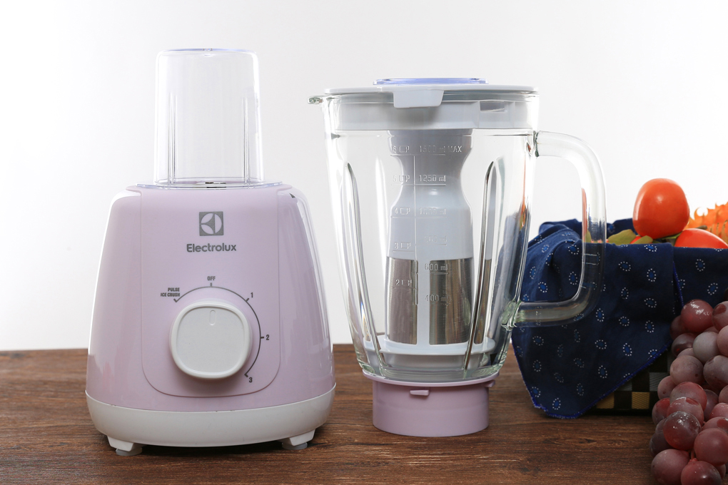 Máy xay sinh tố đa năng Electrolux EBR3646 - 3
