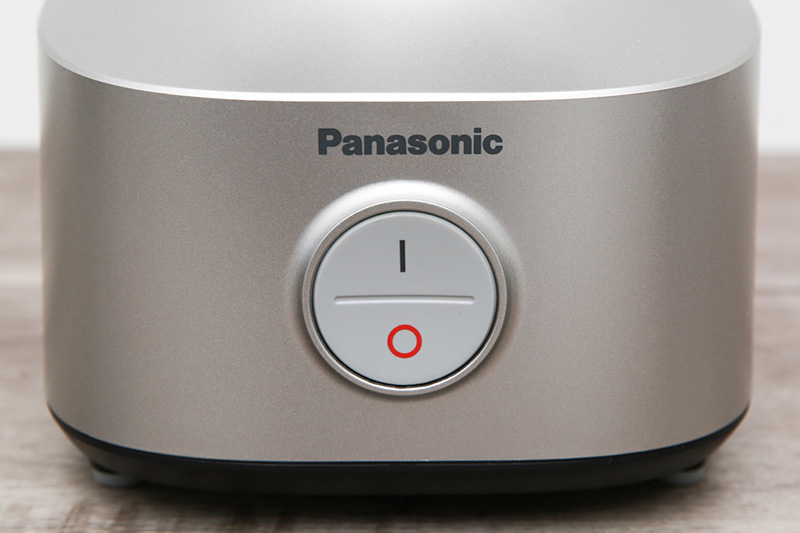 1 nút nhấn dễ dùng - Máy xay sinh tố Panasonic MX-M300SRA
