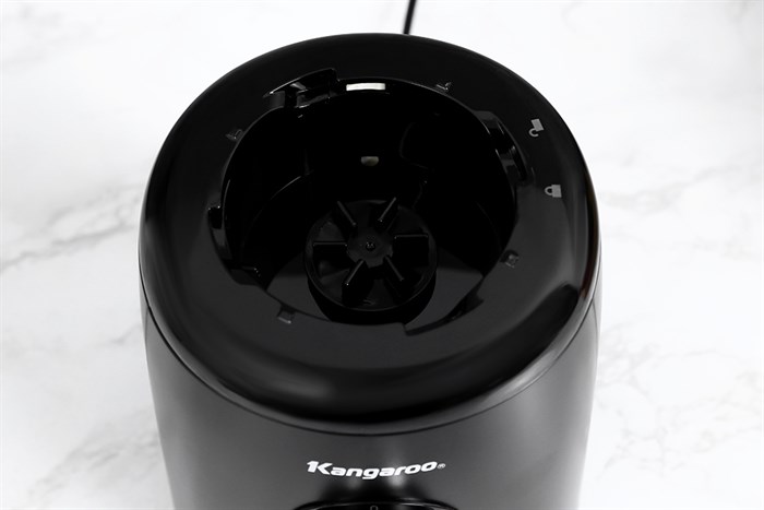 Máy xay sinh tố đa năng Kangaroo KG2B8 Màu Đen