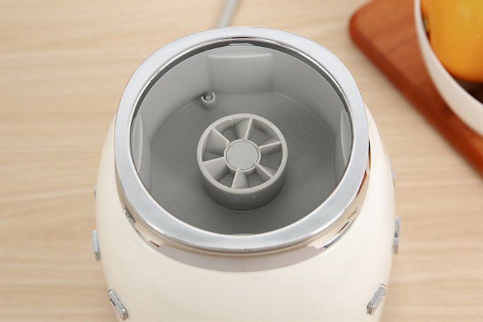 Máy xay sinh tố Smeg BLF01CREU (535.43.635) Màu Kem