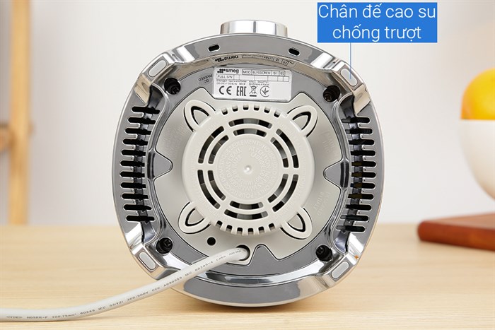 Máy xay sinh tố Smeg BLF01CREU (535.43.635) Màu Kem