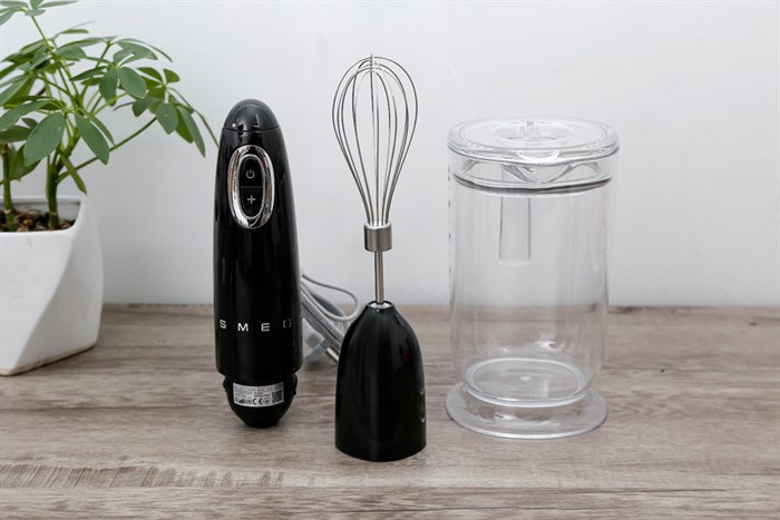 Máy xay cầm tay Smeg HBF02BLEU (535.43.611) Màu Đen