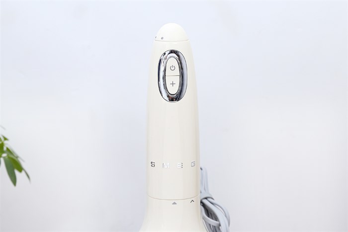 Máy xay cầm tay Smeg HBF02CREU (535.43.615) Màu Kem