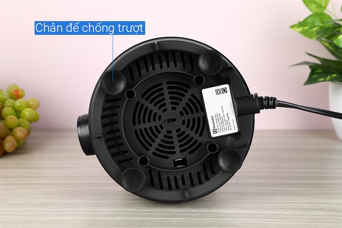 Máy xay sinh tố đa năng Electrolux E3TB1-310K Màu Đen
