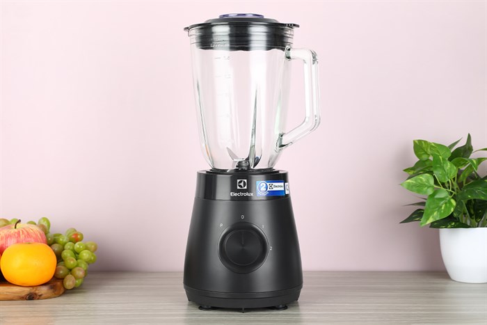 Máy xay sinh tố đa năng Electrolux E3TB1-310K Màu Đen